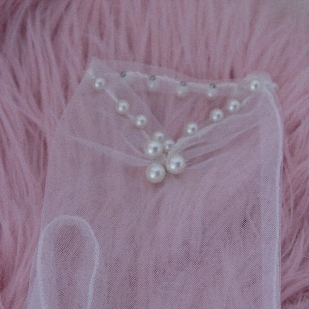 Bridal Sheer Gloves with faux pearls - Picture 2 of 3